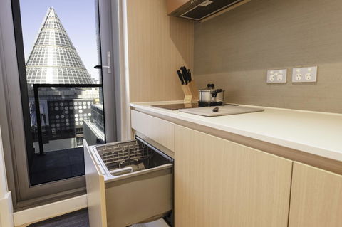 Brady Hotels Central Melbourne - Flights 9