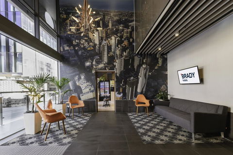 Brady Hotels Central Melbourne - Flights 10