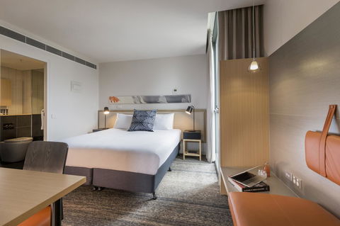Brady Hotels Central Melbourne - Flights 7