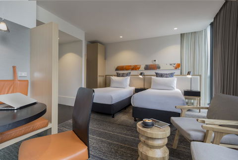 Brady Hotels Central Melbourne - Flights 4