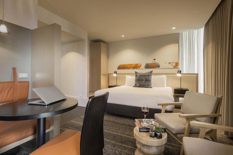 Brady Hotels Central Melbourne - Flights 3