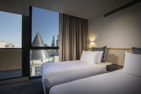 Brady Hotels Central Melbourne - Flights 40