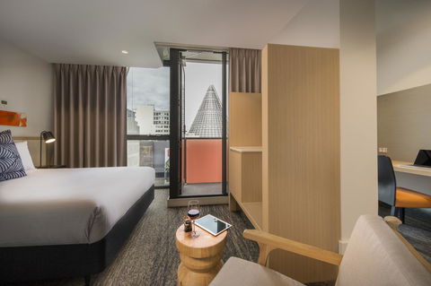 Brady Hotels Central Melbourne - Flights 6