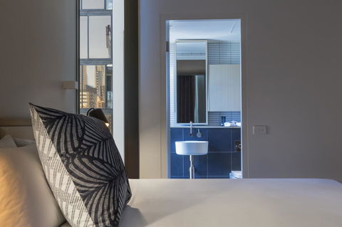 Brady Hotels Central Melbourne - Flights 41