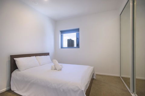 Mono Apartments On La Trobe Street - Flights 8