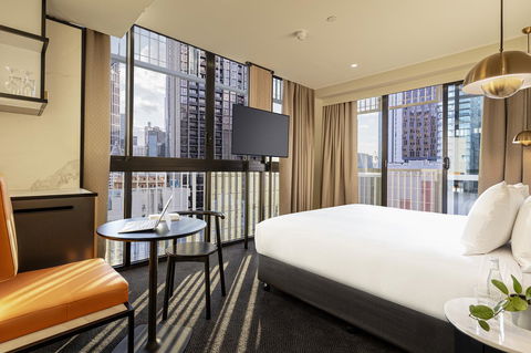 Brady Hotels Jones Lane - Flights 3