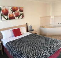 Beachcomber Motel  Apartments - Flights