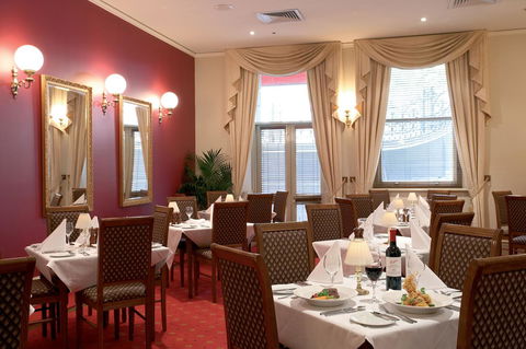 Grand Hotel Melbourne - Flights 23
