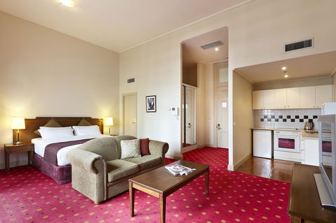 Grand Hotel Melbourne - Flights 16