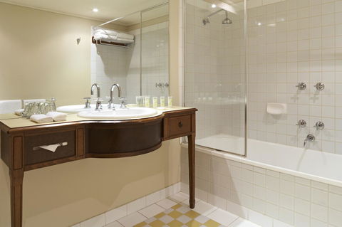 Grand Hotel Melbourne - Flights 26