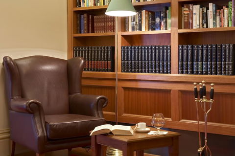 Grand Hotel Melbourne - Flights 9