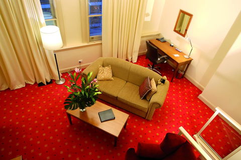 Grand Hotel Melbourne - Flights 12