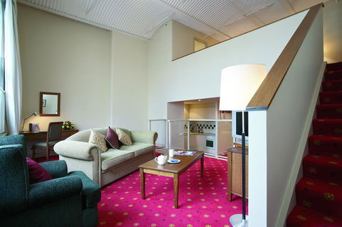 Grand Hotel Melbourne - Flights 15