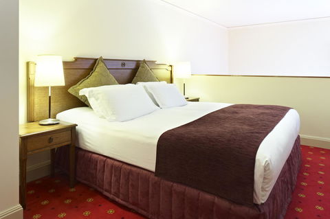 Grand Hotel Melbourne - Flights 28