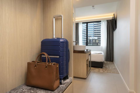 Ibis Melbourne Central - Flights 39
