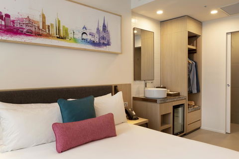 Ibis Melbourne Central - Flights 40