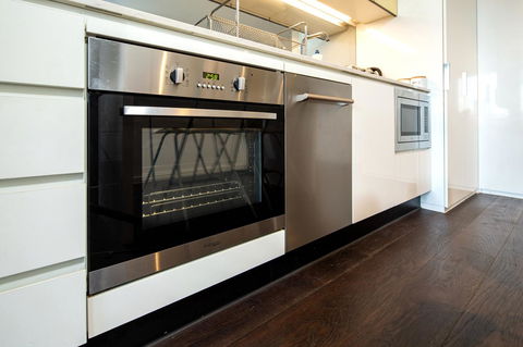 UrbanSuite Melbourne Cozy Apartment å°”æœ¬ åŸŽå¸‚ç²¾é€‰é…’åº—ä½å®¿ - Flights 21