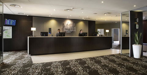 Holiday Inn Melbourne Airport, An IHG Hotel - Flights 4