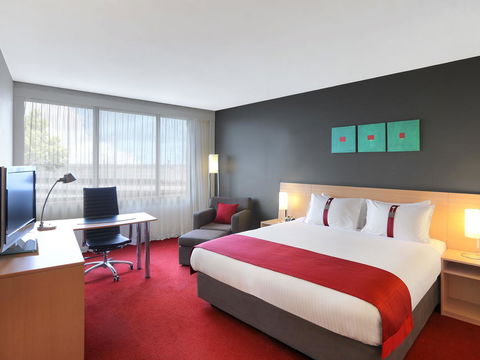 Holiday Inn Melbourne Airport, An IHG Hotel - Flights 1