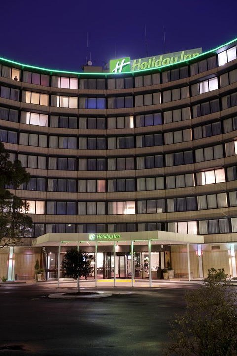 Holiday Inn Melbourne Airport, An IHG Hotel - Flights 12