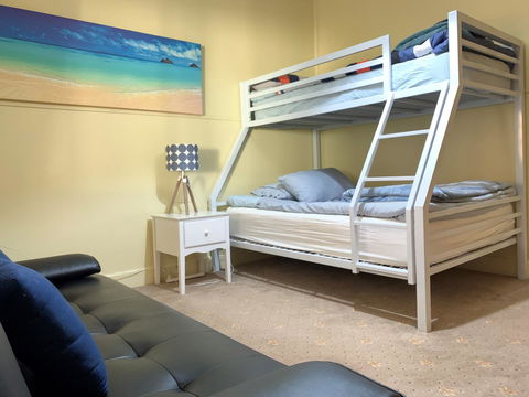 Nautique Beach House - Flights 9