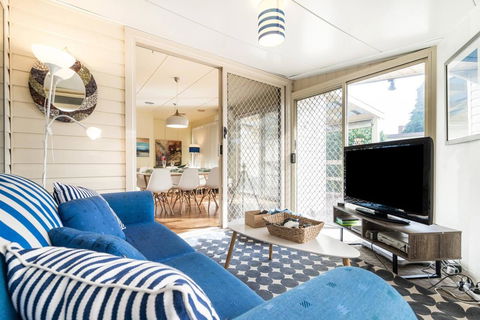 Nautique Beach House - Flights 11