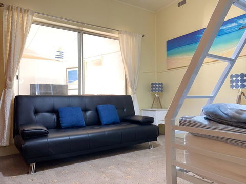Nautique Beach House - Flights 10