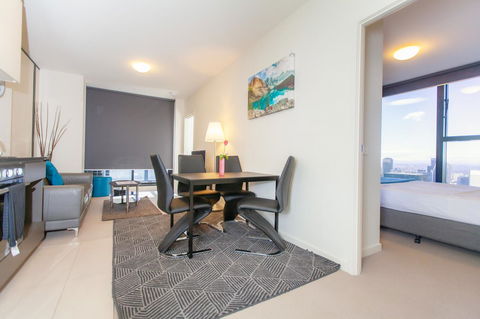 Melbourne SkyHigh Apartments - Flights 7