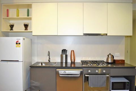 Melbourne SkyHigh Apartments - Flights 31