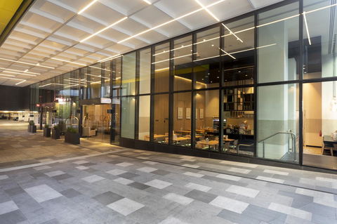 Novotel Melbourne Central - Flights 27