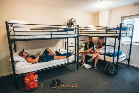Nomads Melbourne Backpackers - Flights 27