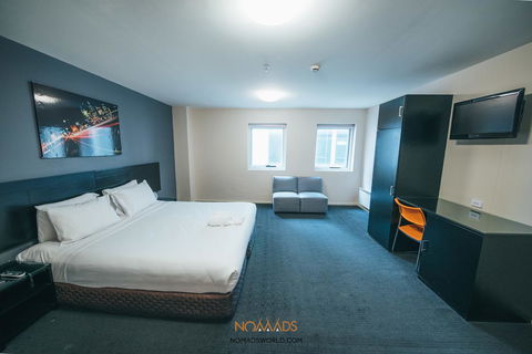 Nomads Melbourne Backpackers - Flights 21