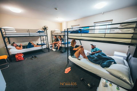 Nomads Melbourne Backpackers - Flights 29