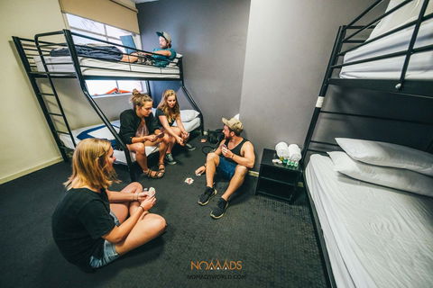 Nomads Melbourne Backpackers - Flights 31