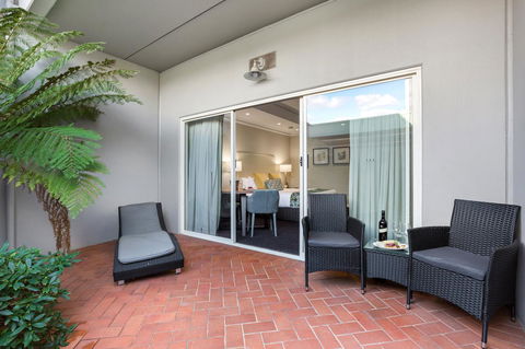 All Seasons Resort Hotel Bendigo - Flights 8