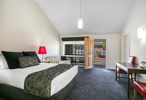 All Seasons Resort Hotel Bendigo - Flights 20