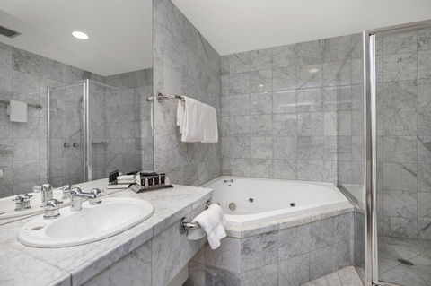 All Seasons Resort Hotel Bendigo - Flights 7