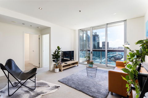 La Maison - Great View, Free Parking, Pool, Gym, Perfectly Located 2BR Apartment - Flights 2