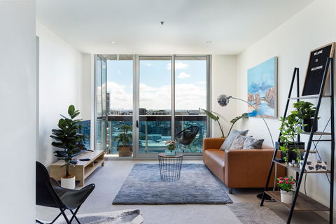 La Maison - Great View, Free Parking, Pool, Gym, Perfectly Located 2BR Apartment - Flights 9