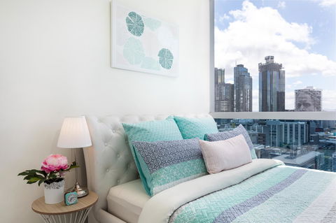 La Maison - Great View, Free Parking, Pool, Gym, Perfectly Located 2BR Apartment - Flights 15