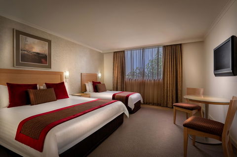 BEST WESTERN PLUS Travel Inn - Flights 30