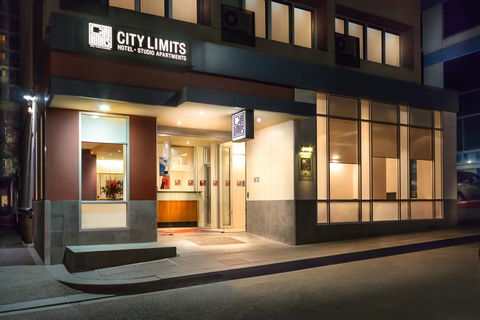 City Limits Hotel Apartments - Flights 23