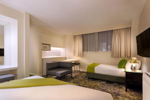 City Limits Hotel Apartments - Flights 9