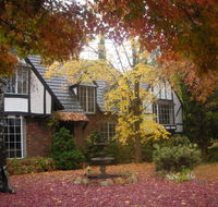 Merrimeet Cottages - Flights
