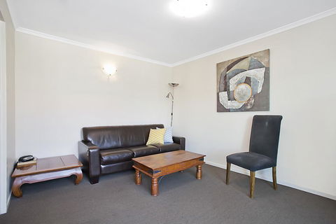 Quality Inn & Suites The Menzies - Flights 30