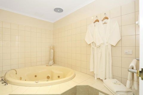 Quality Inn & Suites The Menzies - Flights 35