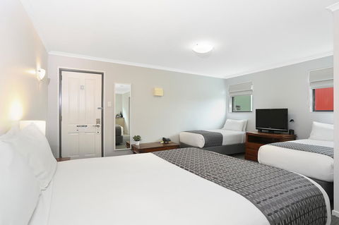 Quality Inn & Suites The Menzies - Flights 15