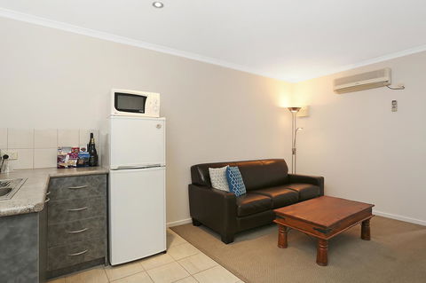 Quality Inn & Suites The Menzies - Flights 39