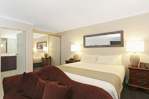 Quality Inn & Suites The Menzies - Flights 36