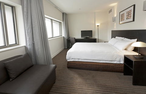 Causeway 353 Hotel - Flights 25